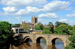 estate agents hereford bridge